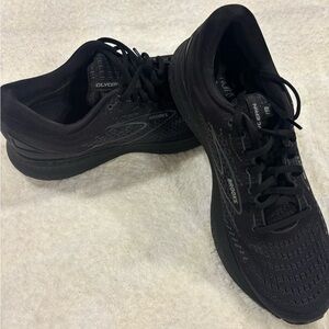 Brooks Men's Black Athletic Shoes